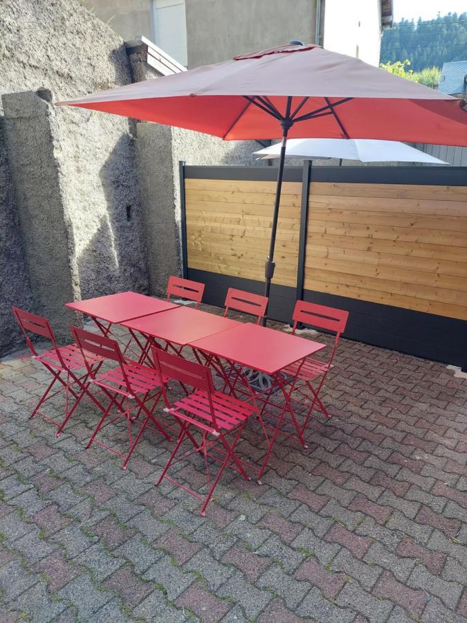 Villa Jean Julien - Les Cascades - Appartement T3 - 2 Chambres - 6 Personnes Льо Мон-Дор Екстериор снимка